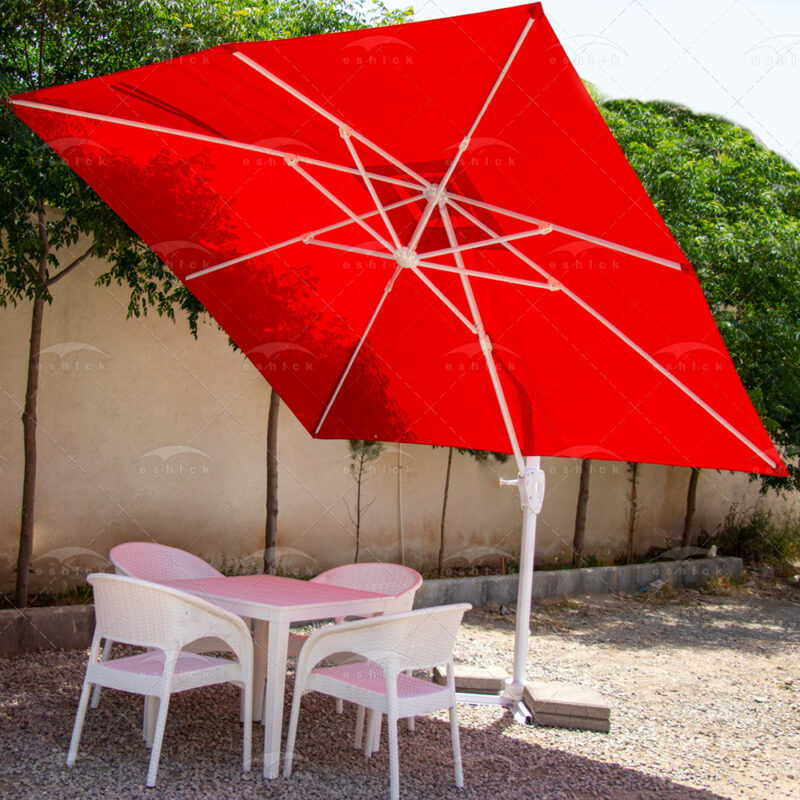 سایبان چتری شایلی مربع قرمز از زیر